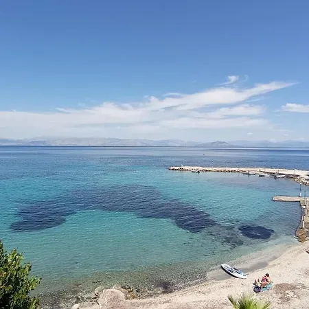 Seaview House Апартаменты Бенитсес