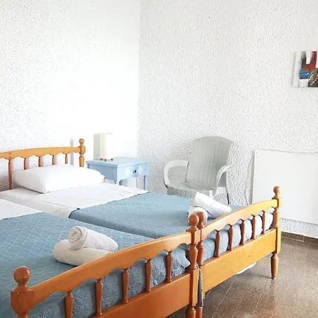 Seaview House Апартаменты Бенитсес